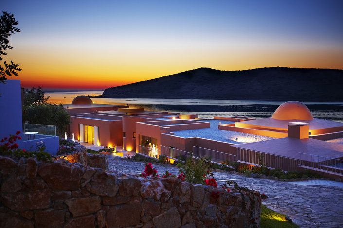 domes_of_elounda_solnedgang