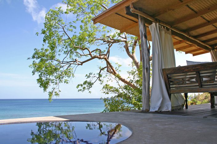 la_luna_grenada_pool