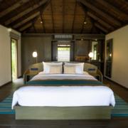 Jawakara_beachvilla_bed